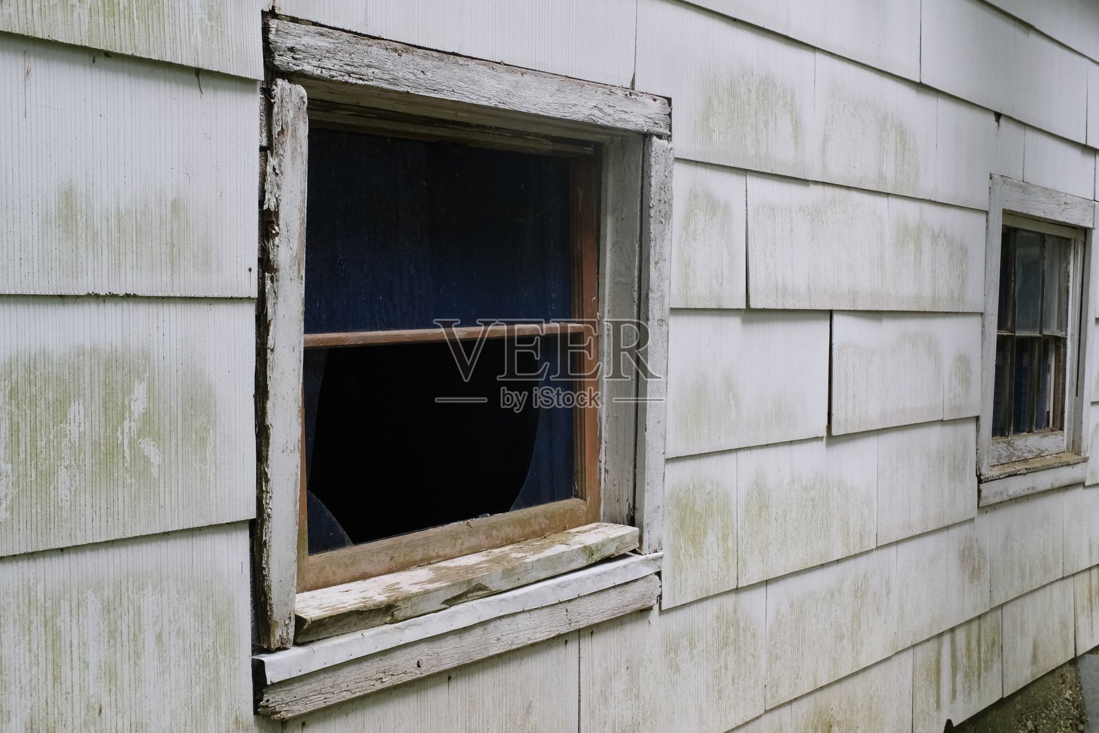 未使用的储物棚照片摄影图片