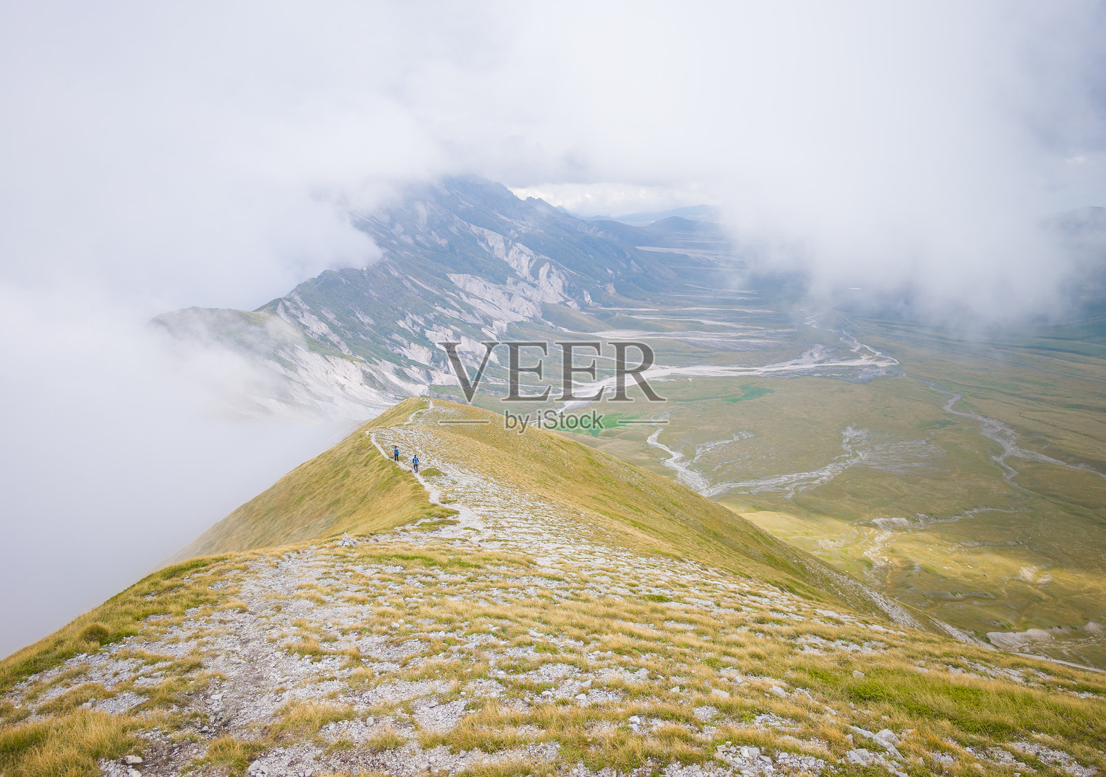 格兰萨索(意大利阿布鲁佐) - 登山路线照片摄影图片