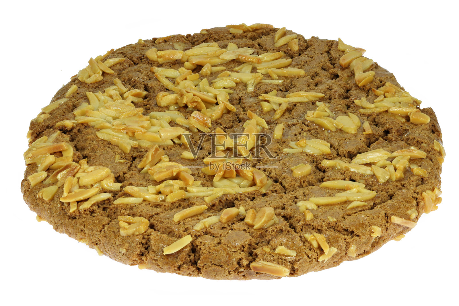 白色背景上的荷兰香料饼干配杏仁片照片摄影图片