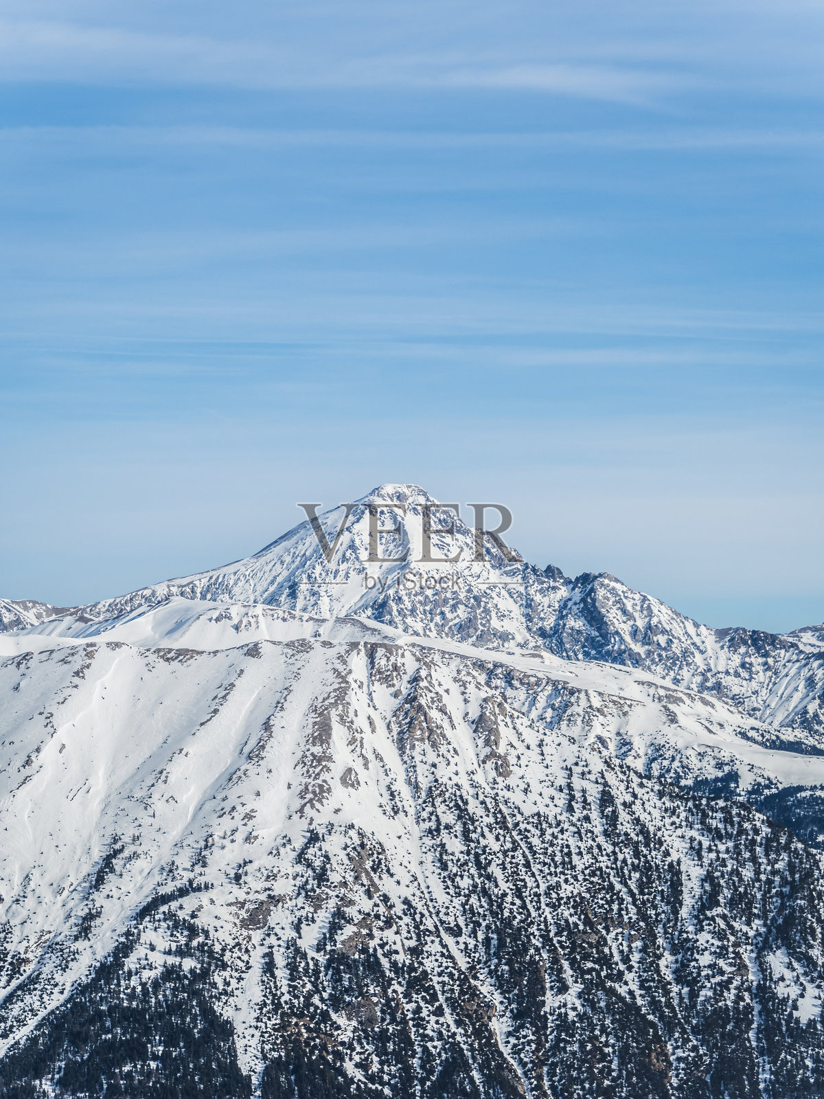 塞尔舍瓦利耶的布里昂松雪山照片摄影图片