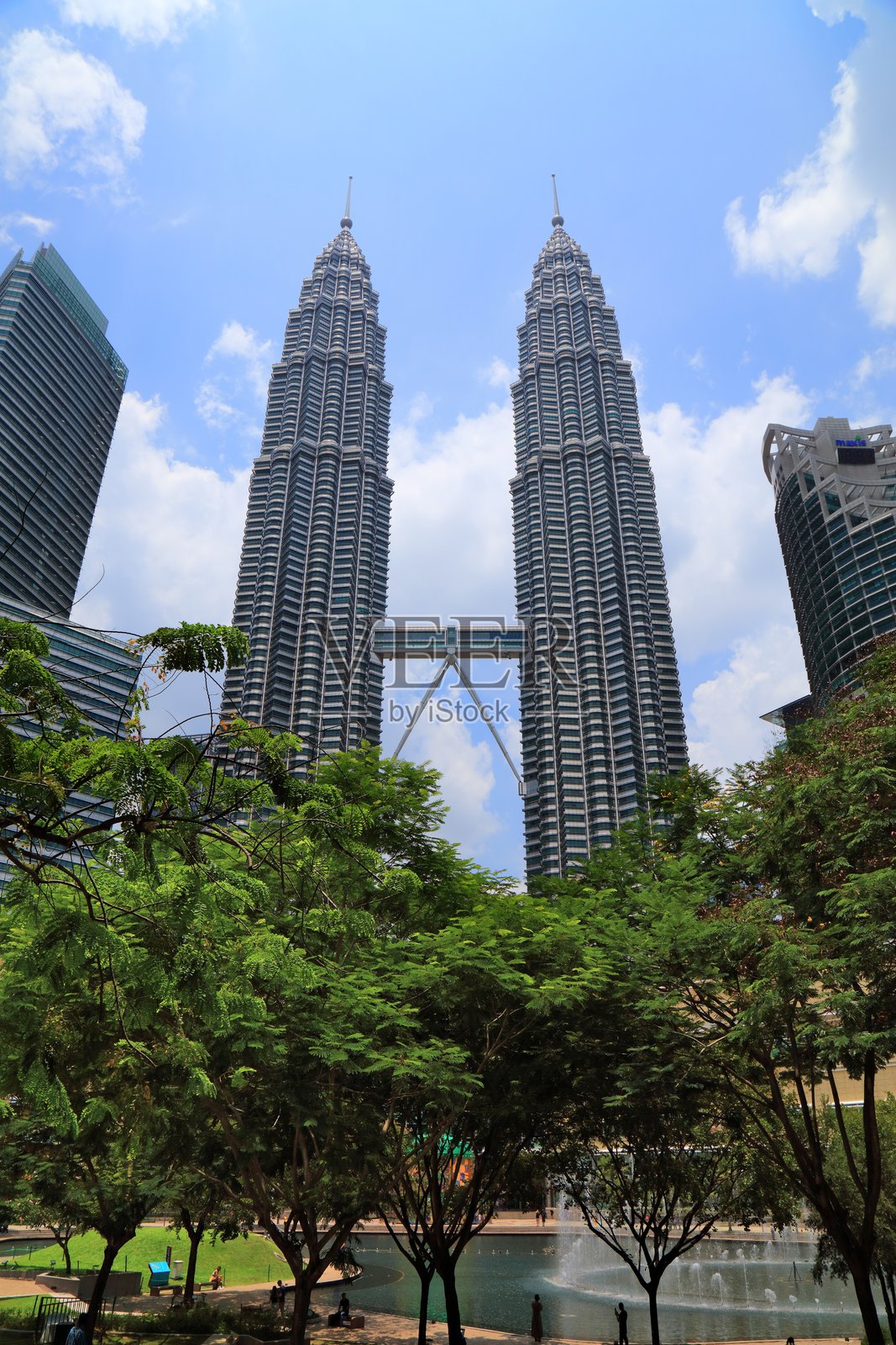 吉隆坡市中心的双子塔照片摄影图片