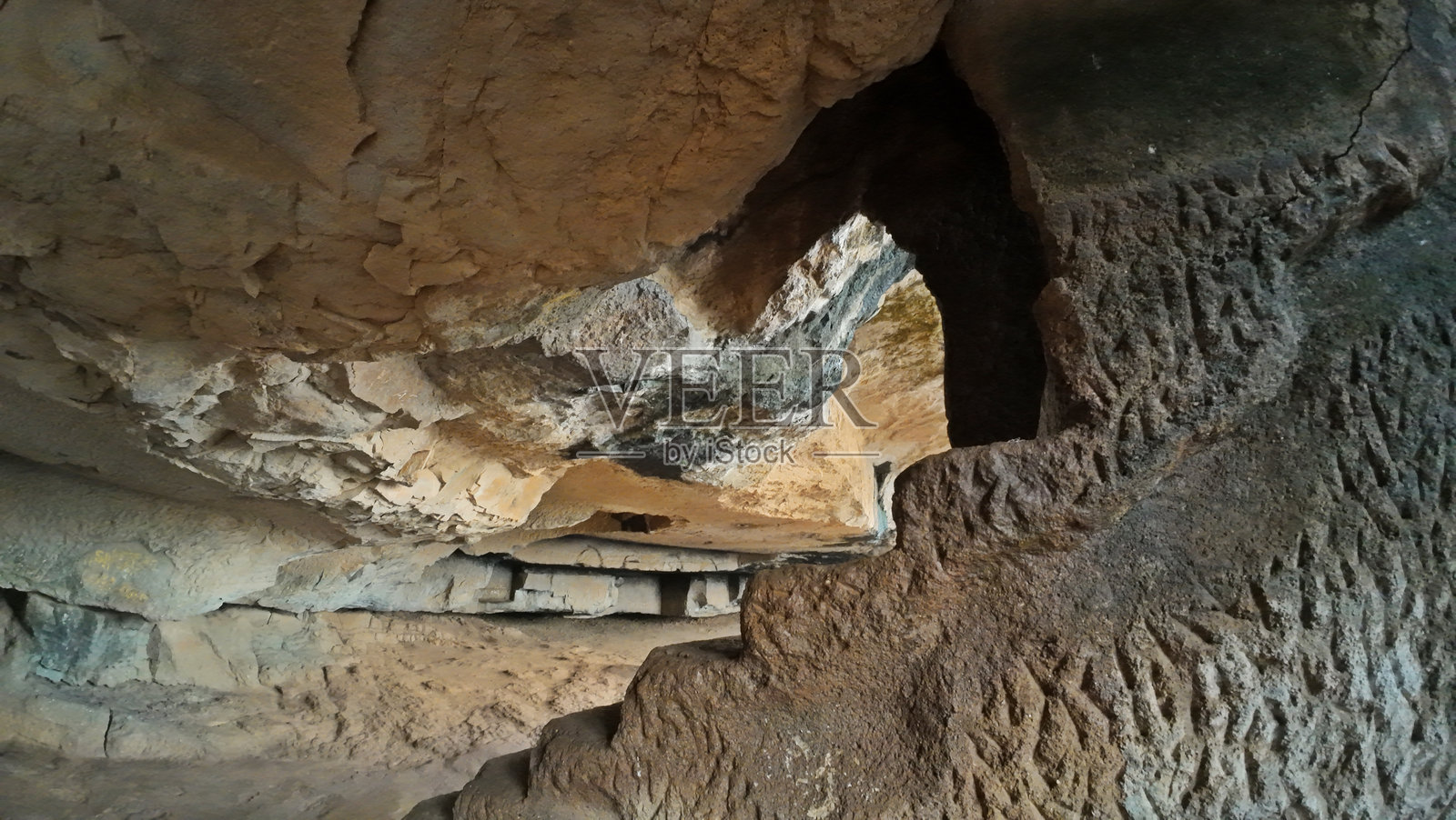 卡尔拉洞的佛教岩石雕刻建筑照片摄影图片