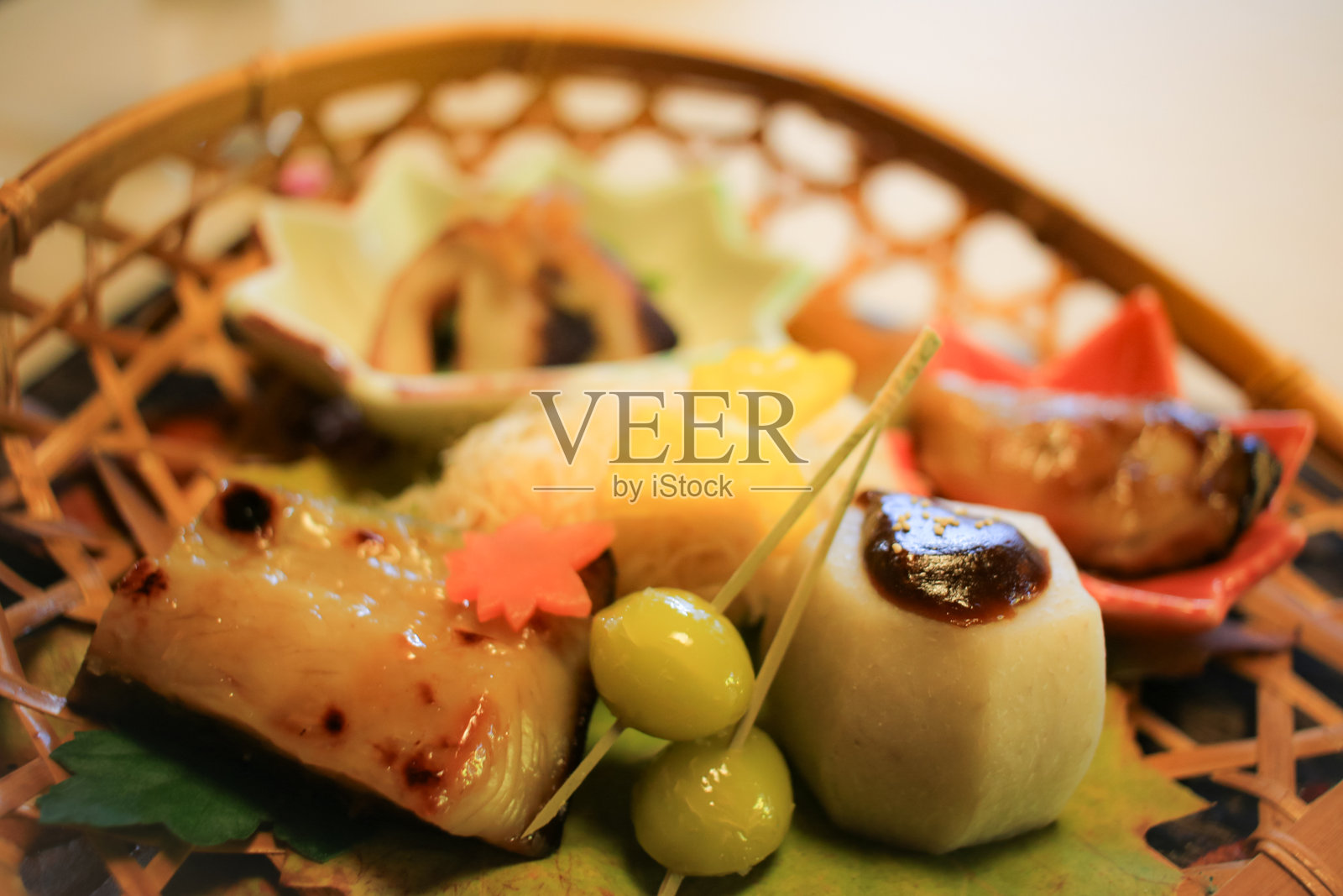 前菜，怀石料理中的先付照片摄影图片