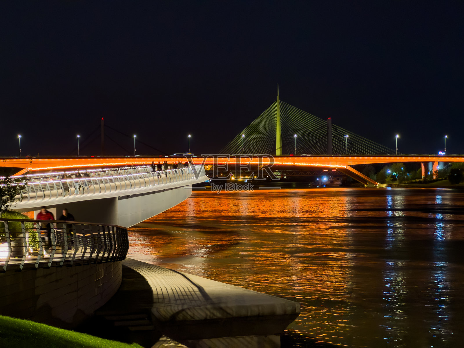 贝尔格莱德河畔照片摄影图片