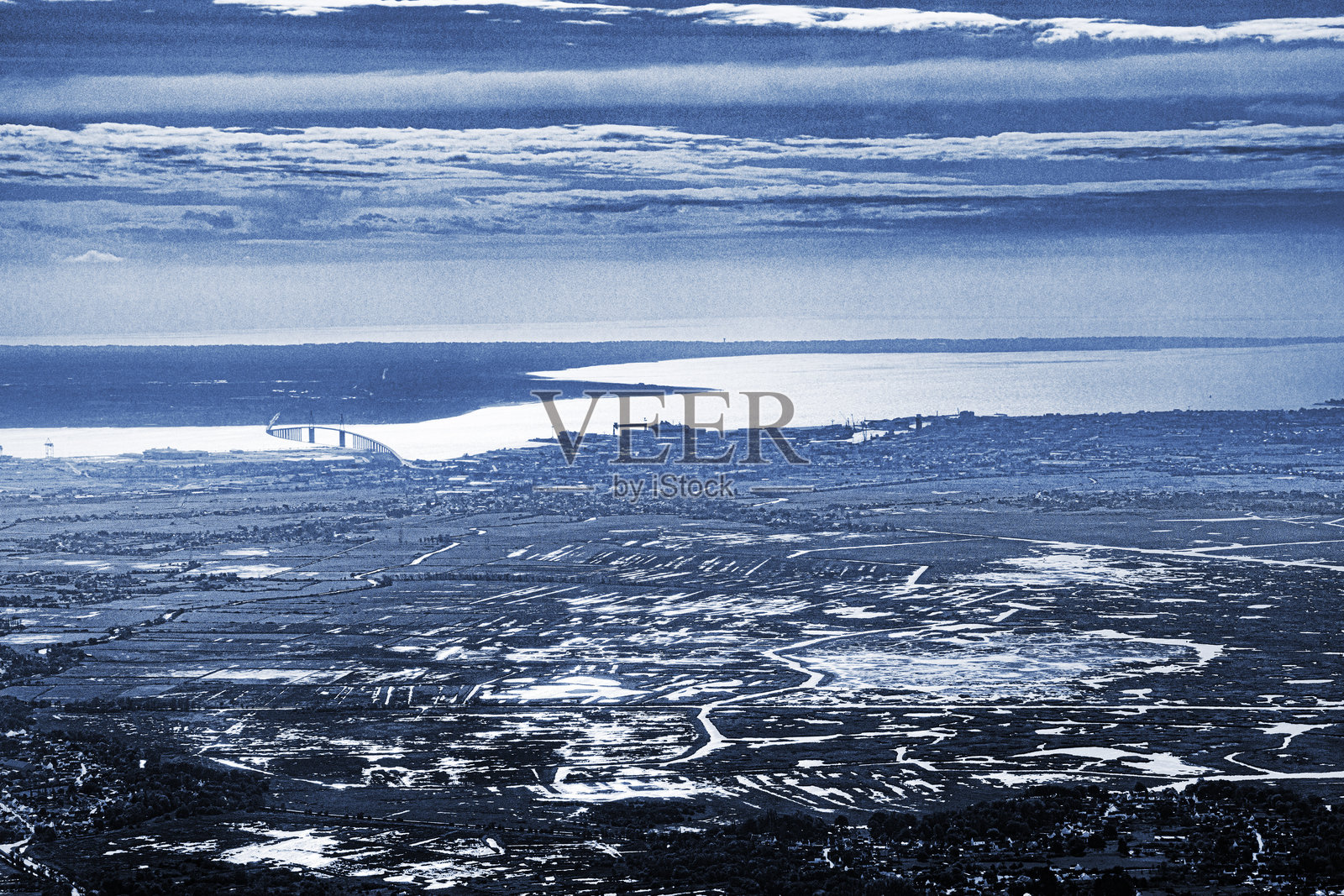 大西洋在卢瓦尔大西洋和卢瓦尔河圣纳泽尔河口照片摄影图片