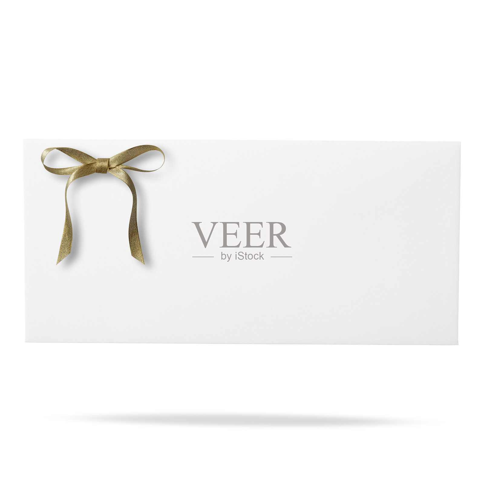 白色背景上空中漂浮着一封系有丝带的白色信封的孤立镜头照片摄影图片