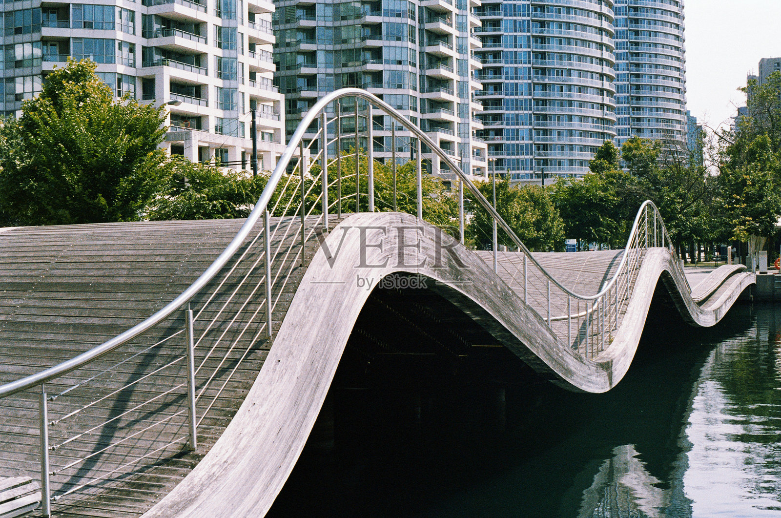 多伦多海滨波浪甲板照片摄影图片