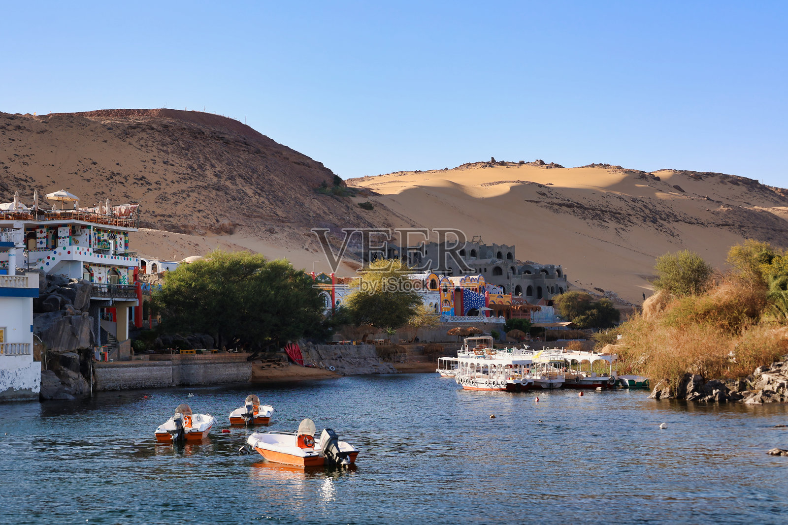 尼罗河沿岸的努比亚村庄风景照片摄影图片