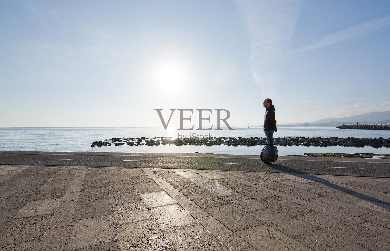 在帕尔马的莫利纳骑独轮车的男子照片摄影图片