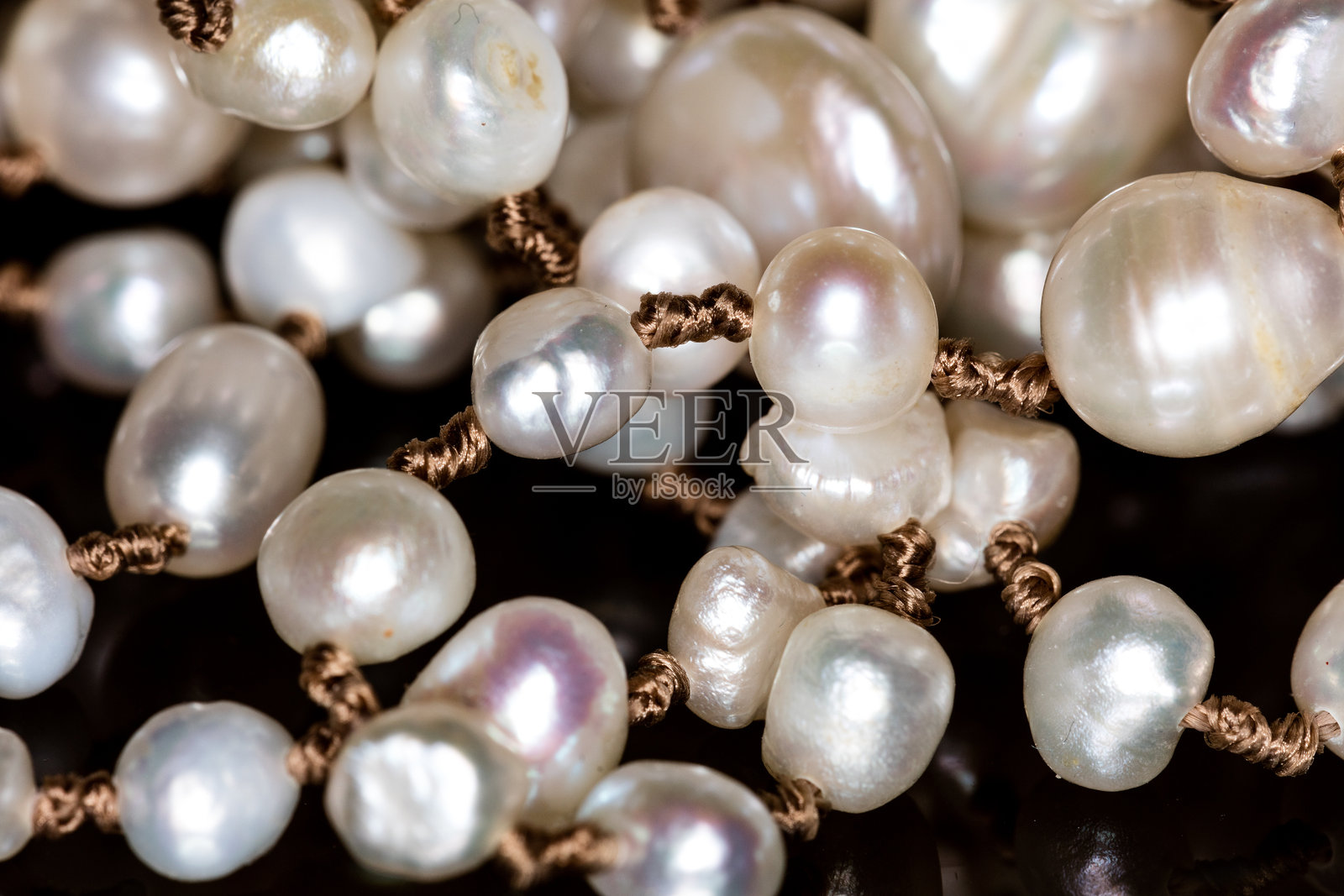 珍珠首饰特写照片摄影图片