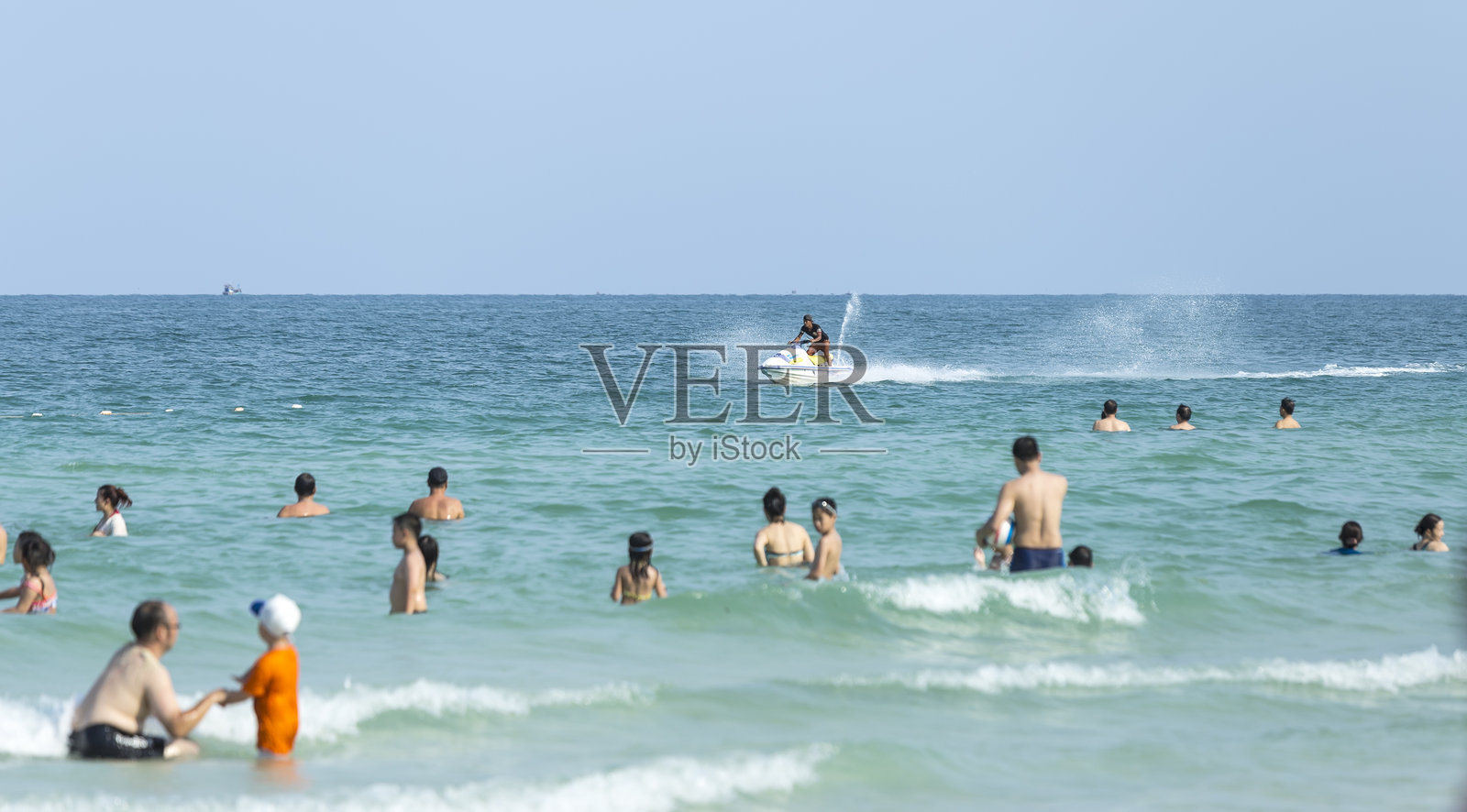 在富国岛的海滩上度假照片摄影图片