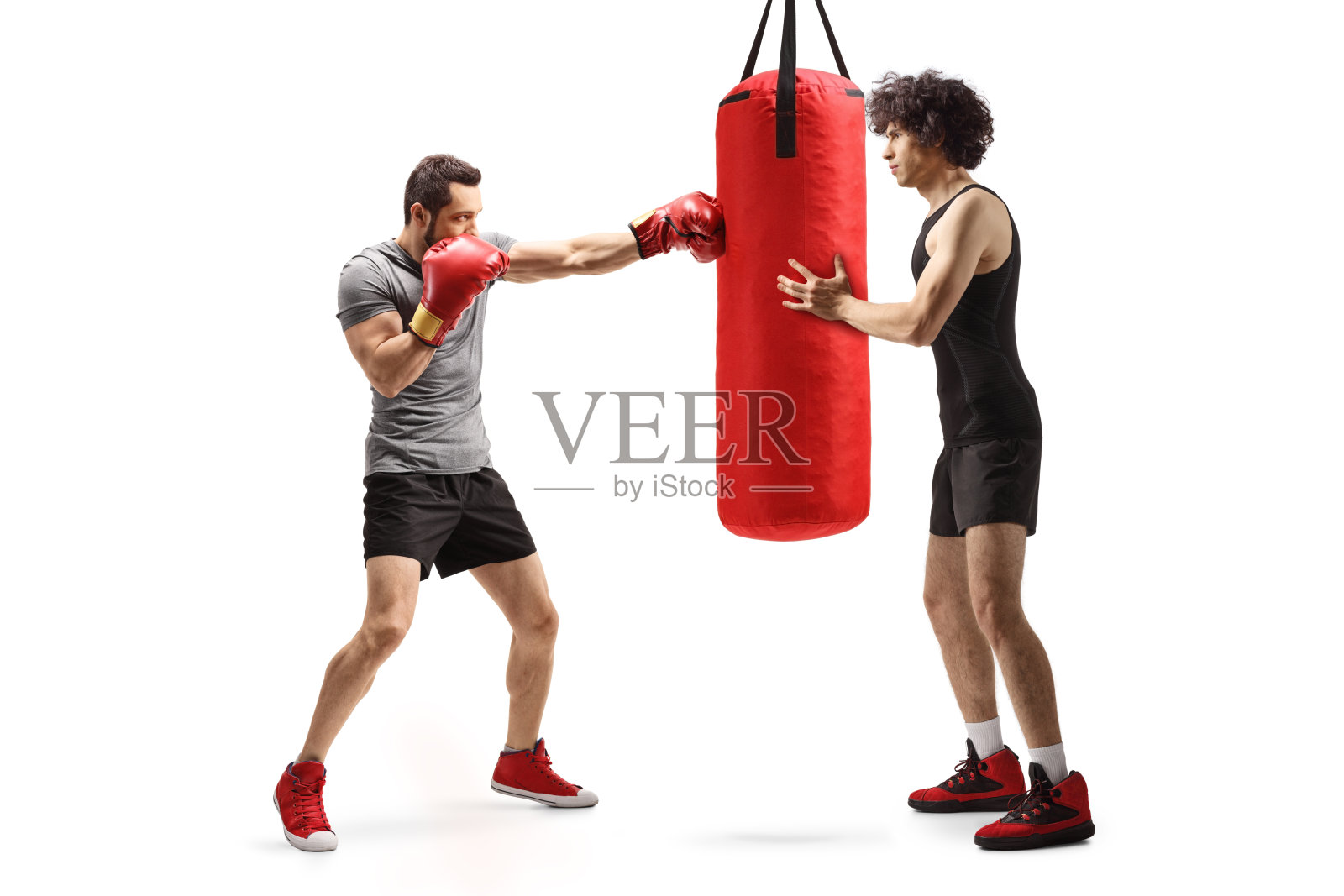 带沙袋的男子训练箱照片摄影图片