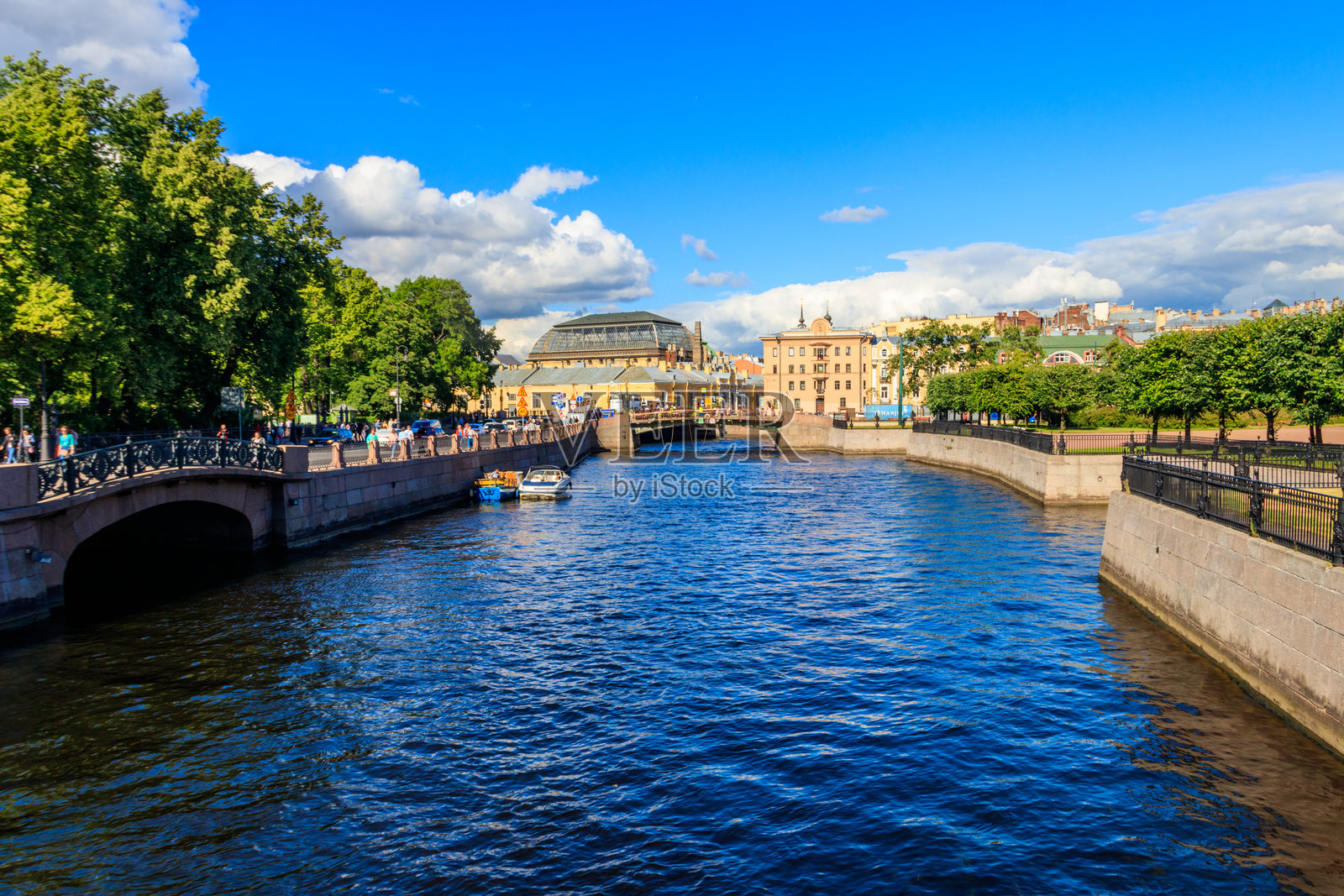 圣彼得堡俄罗斯夏园附近的莫伊卡河景观照片摄影图片