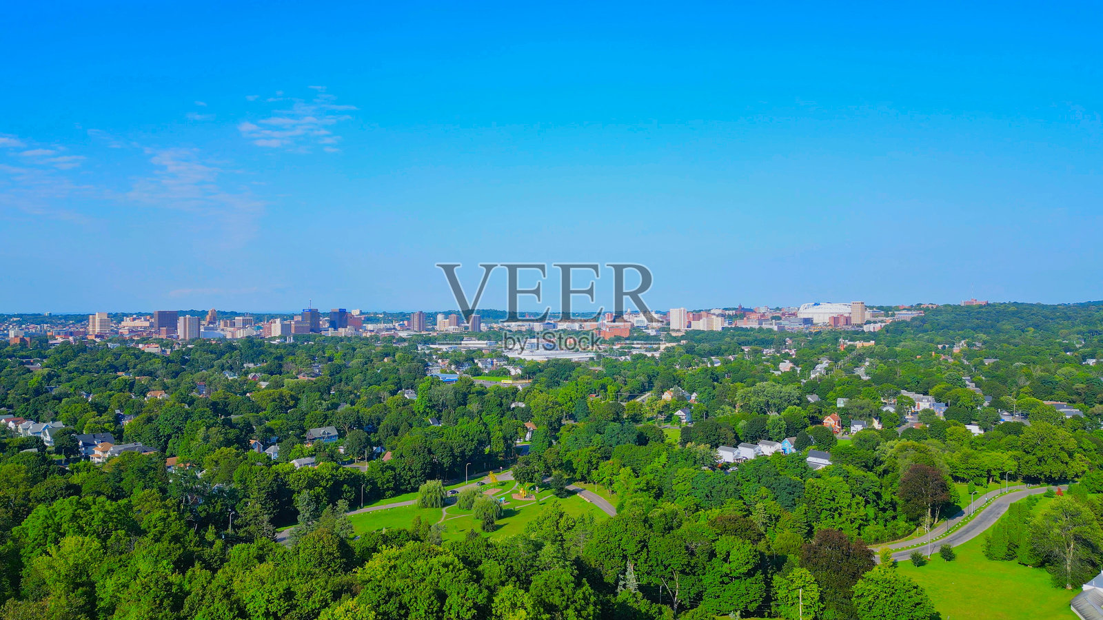 站在边缘上照片摄影图片