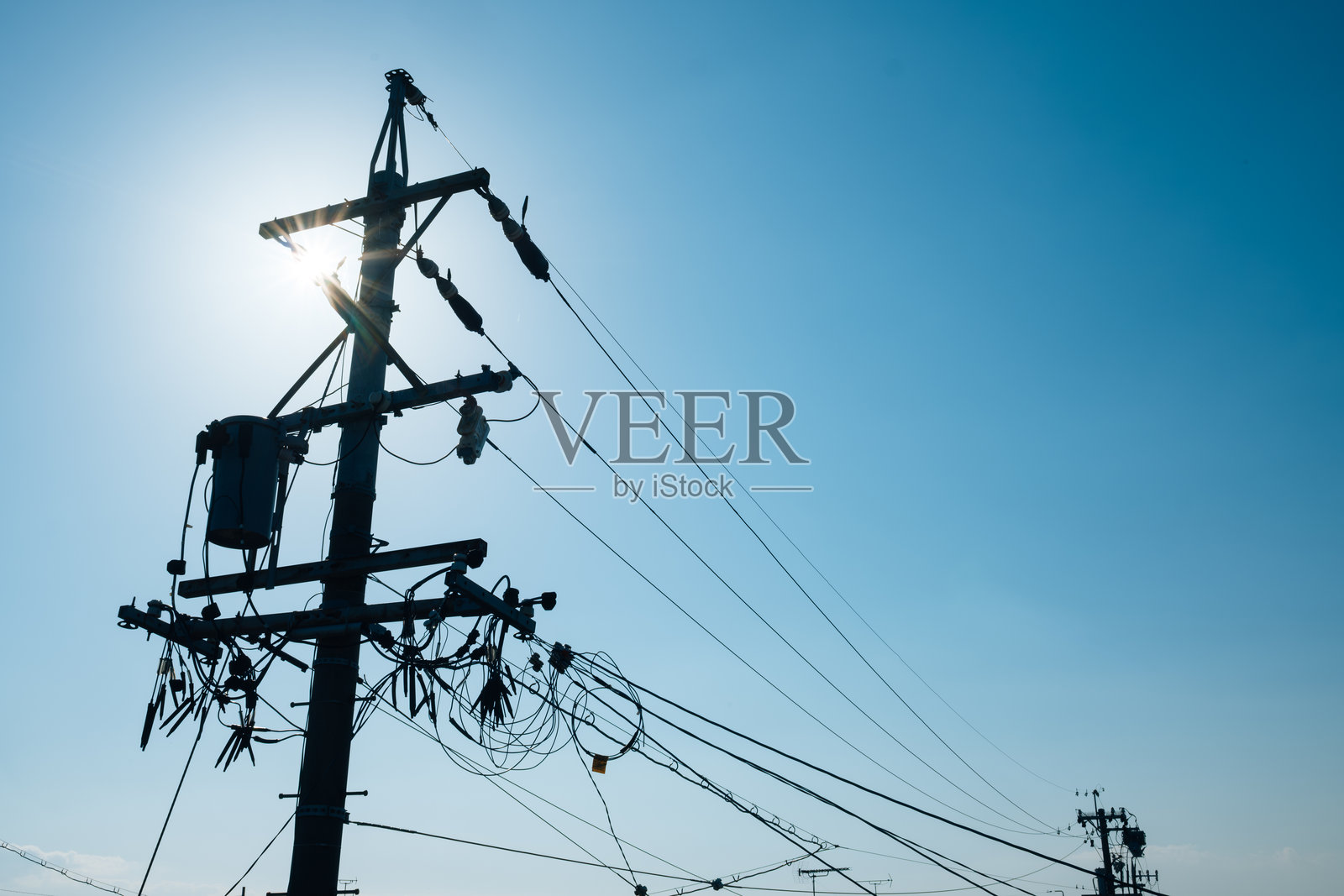 电线杆和电线照片摄影图片