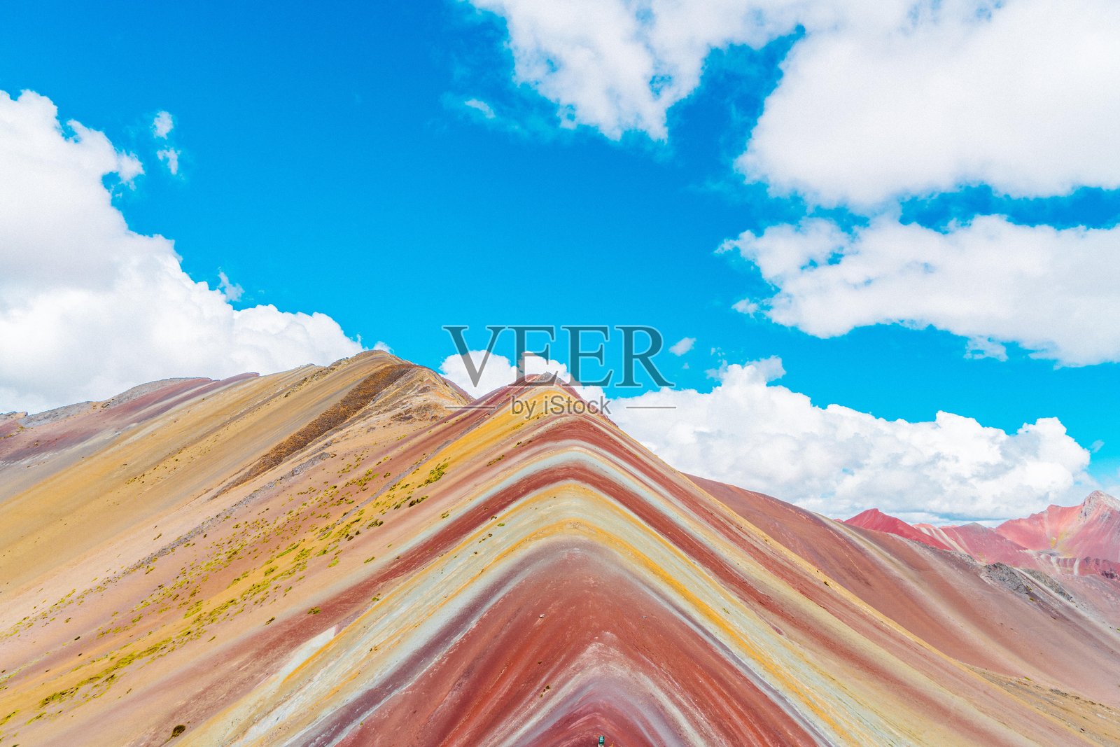 沙漠与多云天空的美丽景色照片摄影图片