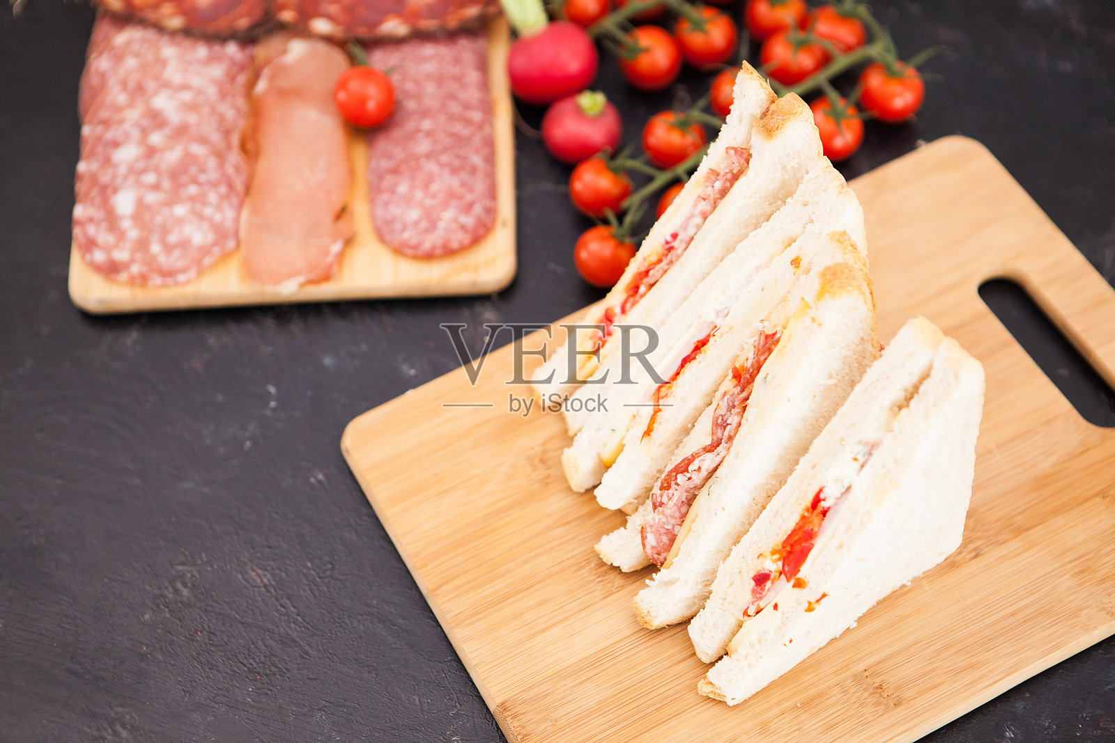 新鲜美味的俱乐部三明治照片摄影图片