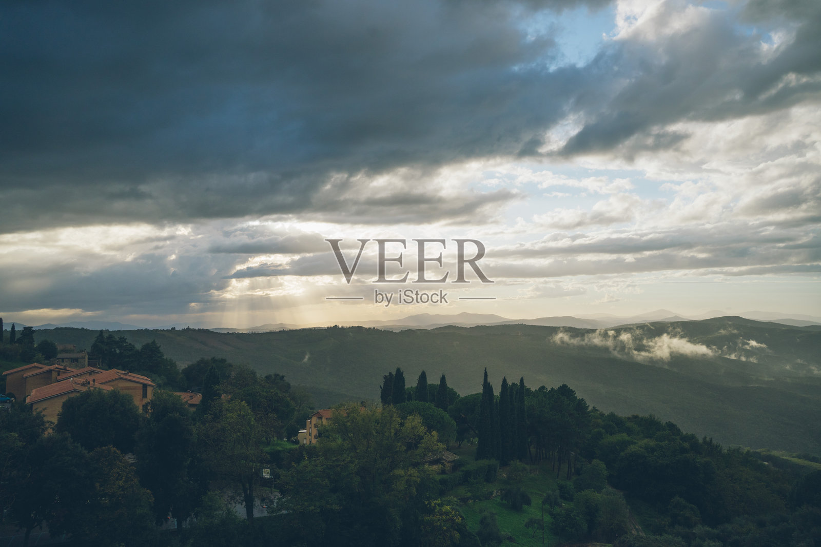 乡村风景与大气云彩的美丽景观照片摄影图片