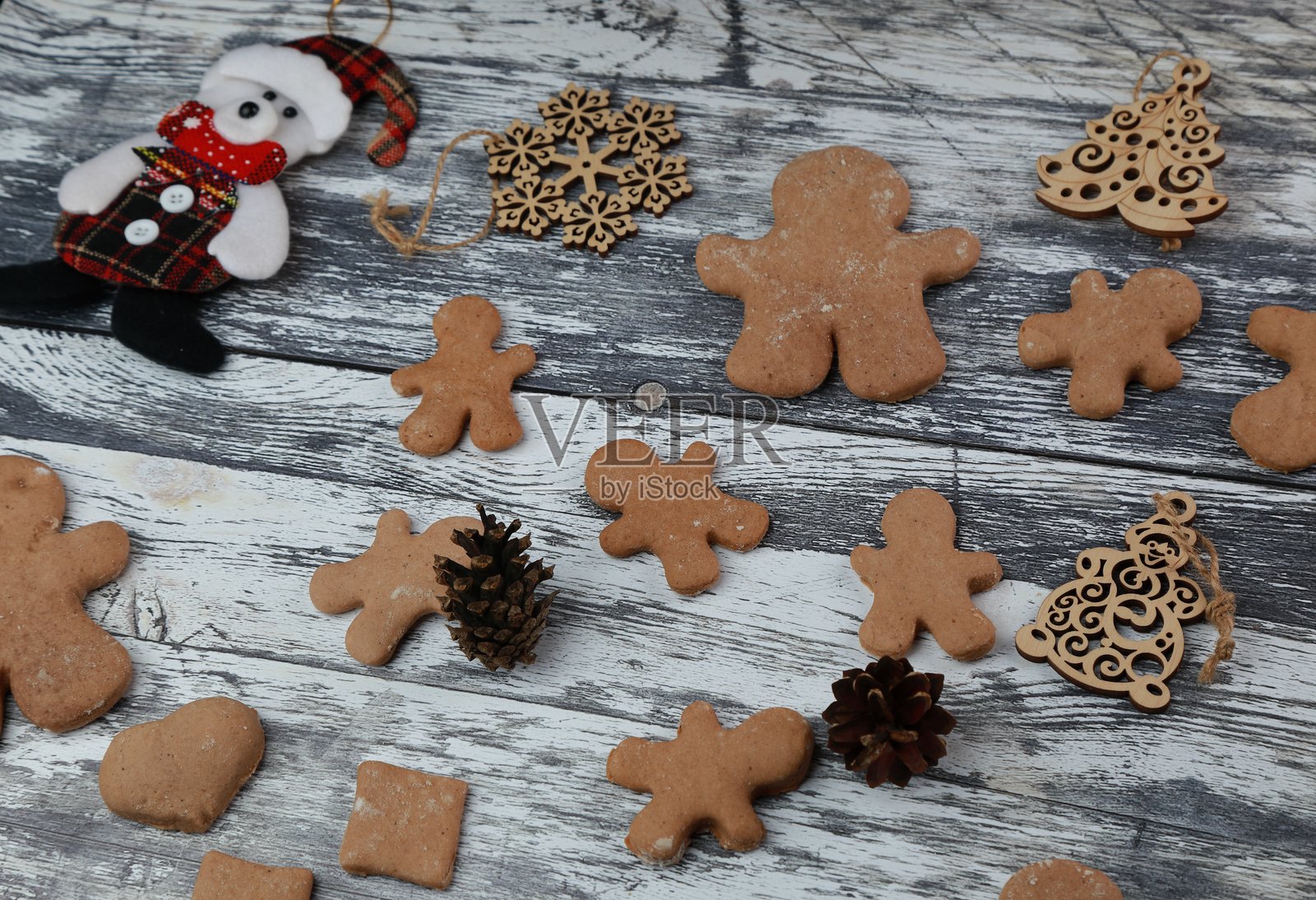 家庭庆祝活动的圣诞准备照片摄影图片