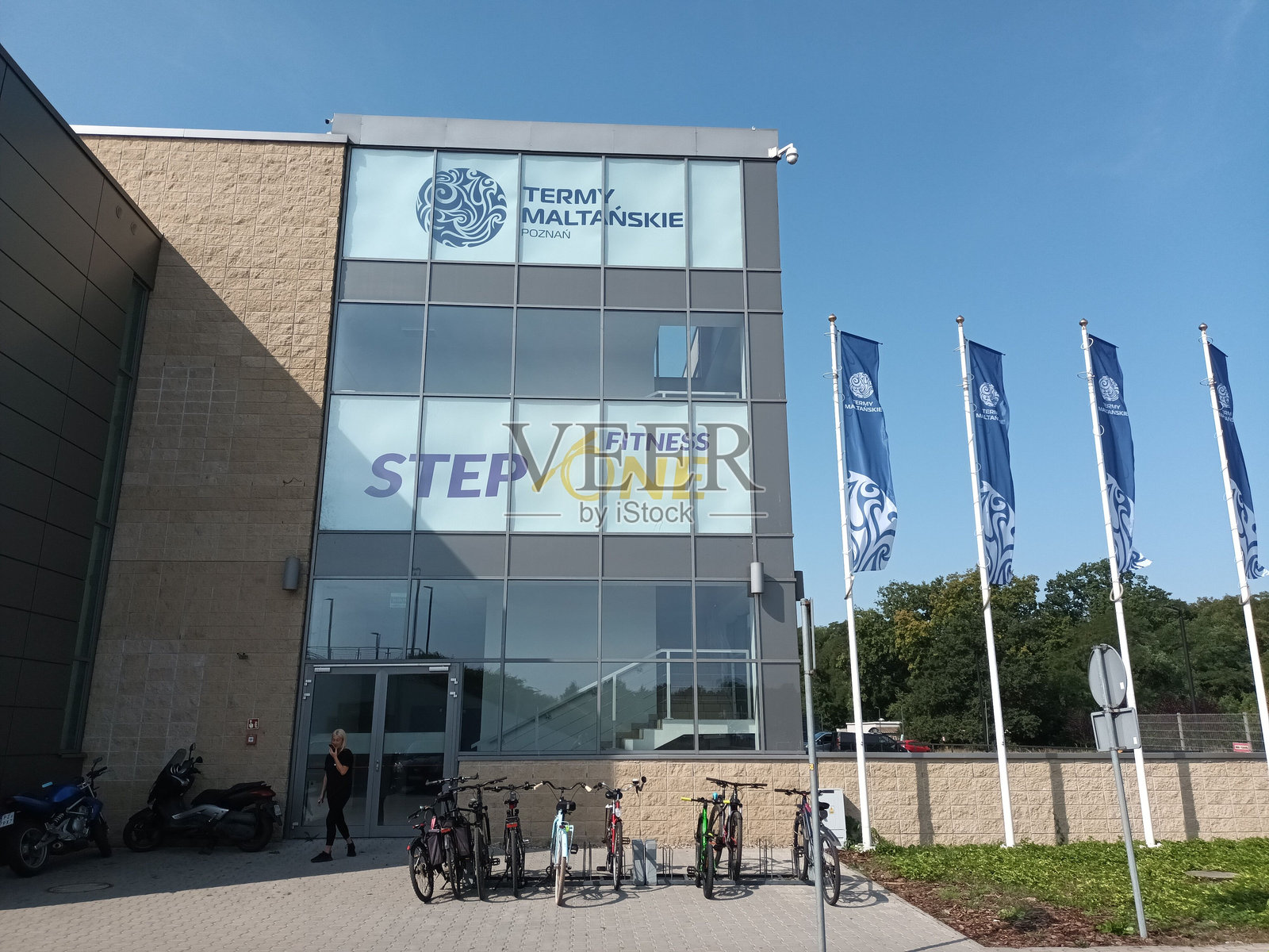 波兰波兹南的特尔米·马尔坦斯基水上乐园建筑外观照片摄影图片