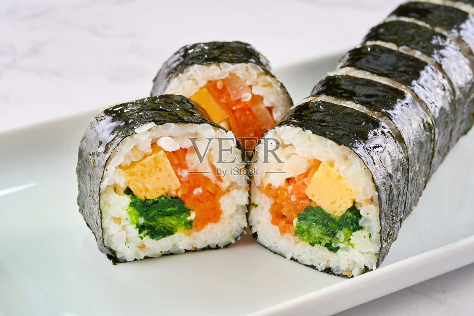 切片韩式海苔卷照片摄影图片