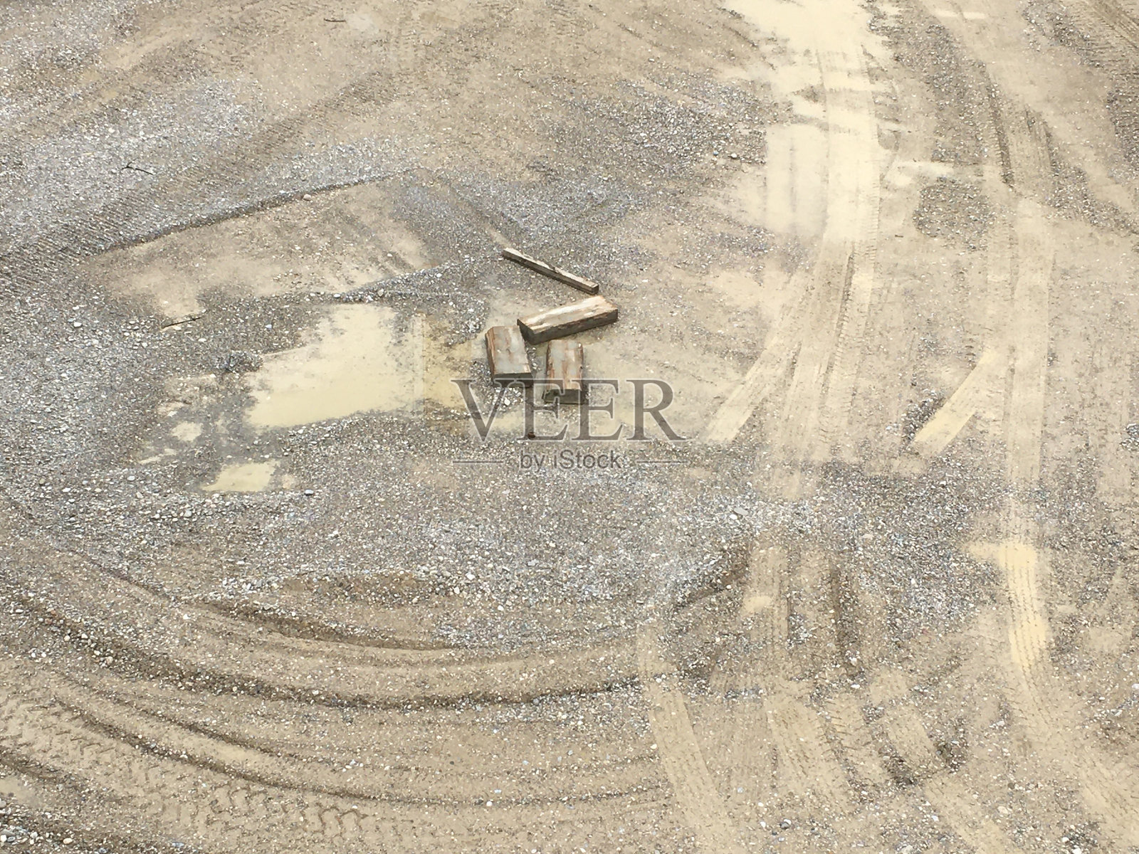 沙滩上的足迹照片摄影图片