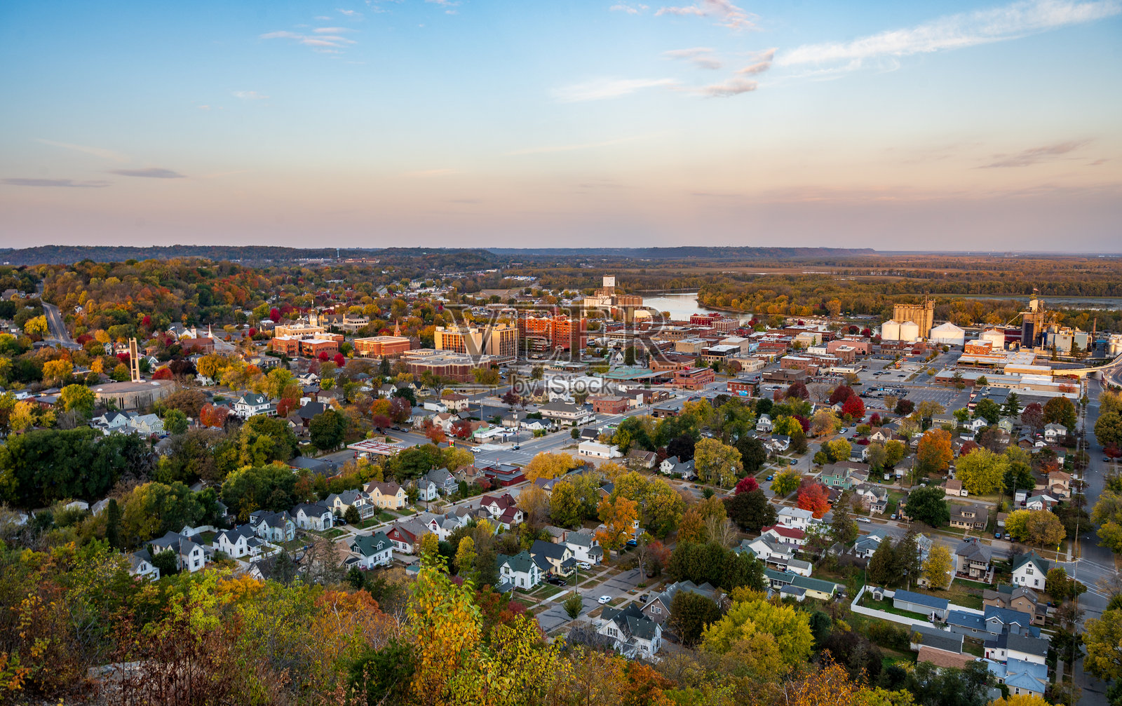 明尼苏达州红翼市的俯瞰图照片摄影图片