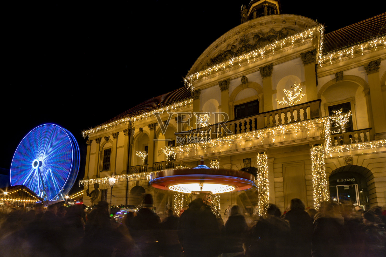 马格德堡圣诞市场夜景照片摄影图片