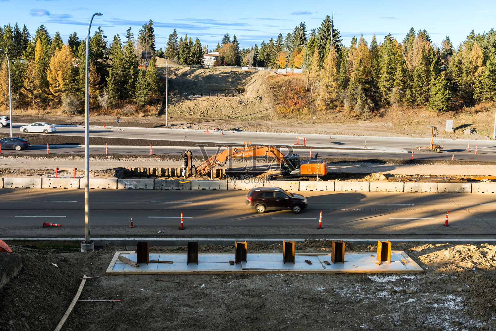新的人行和自行车桥的建设开始了照片摄影图片