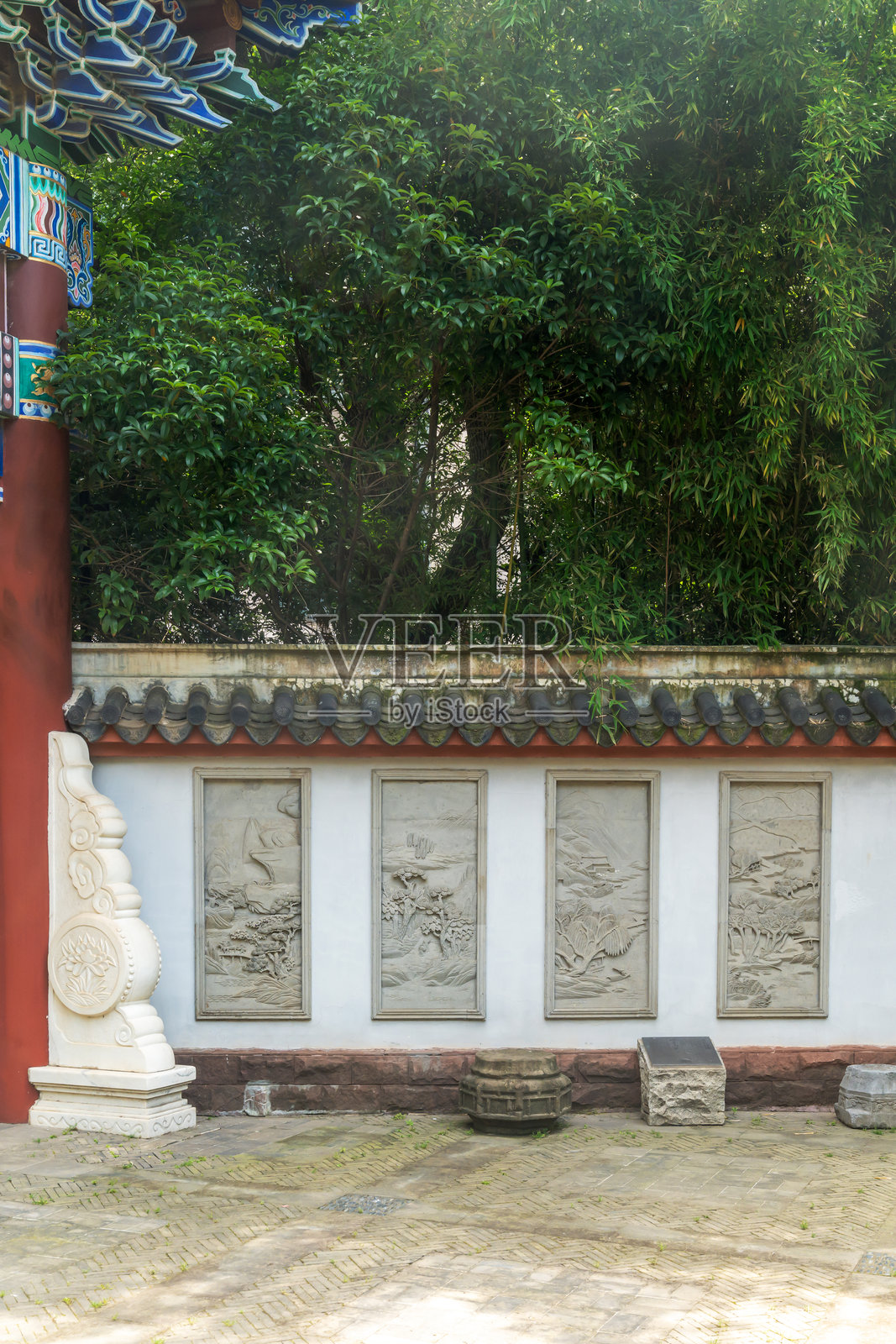 中国墙壁上的精美石雕装饰照片摄影图片