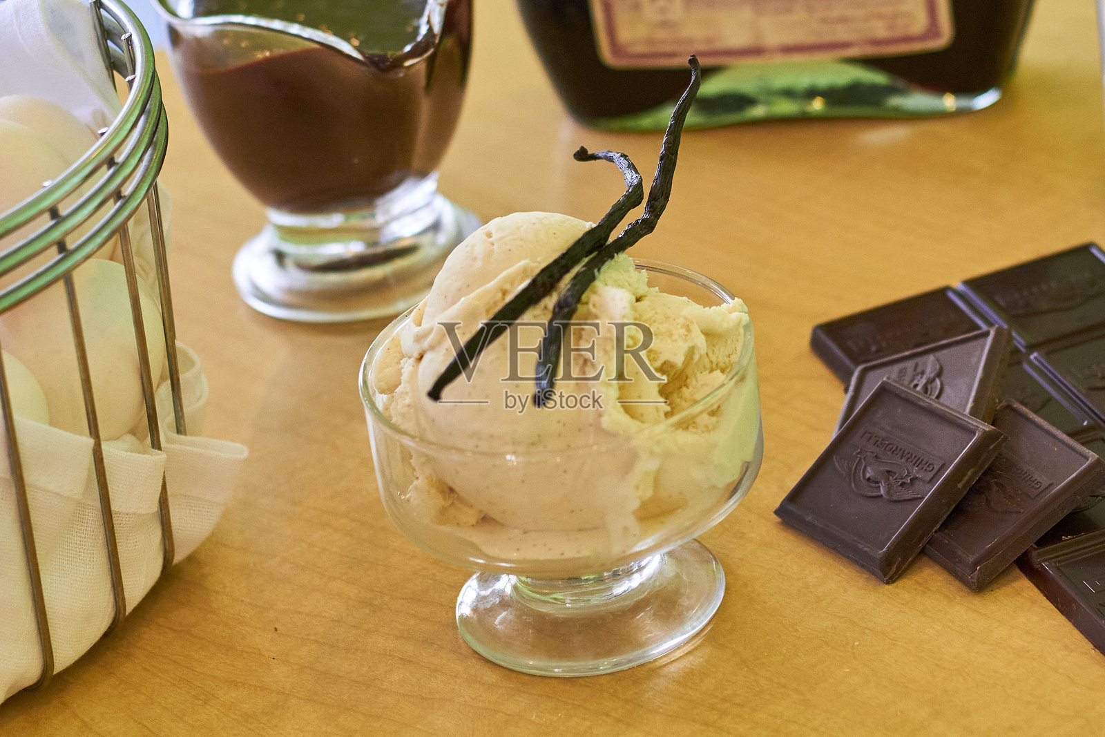 法式香草冰淇淋照片摄影图片