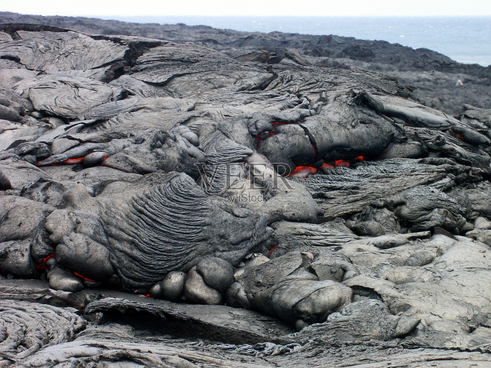 夏威夷的熔岩流照片摄影图片