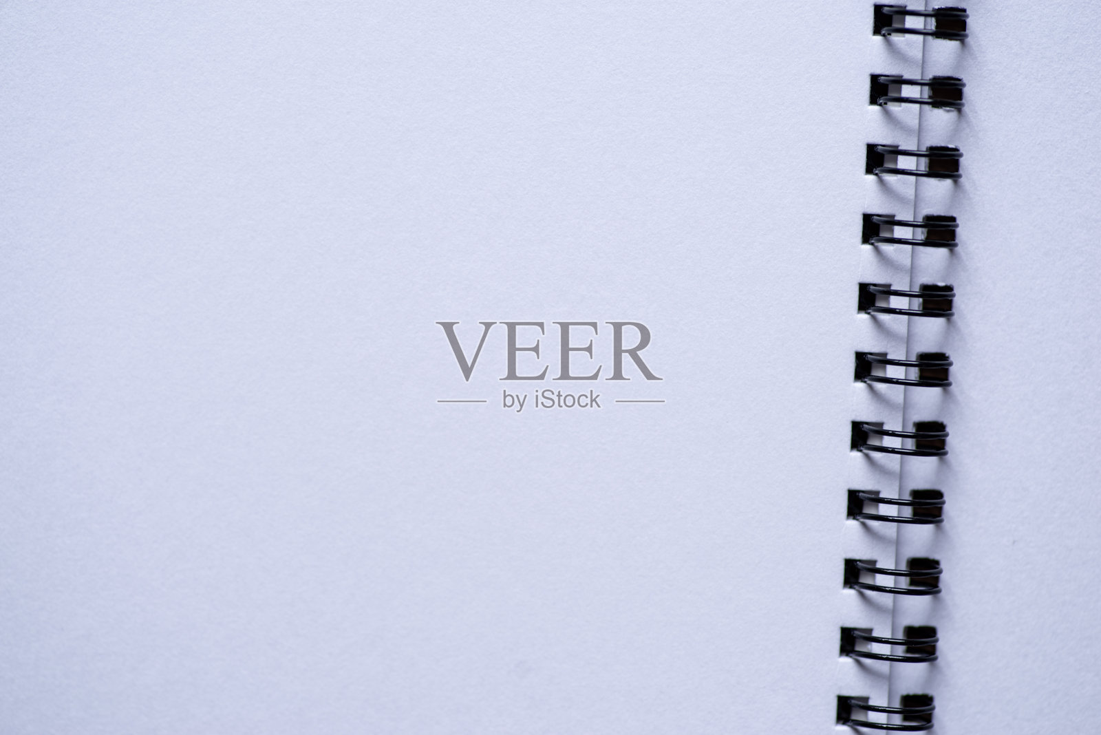 空白素描本照片摄影图片