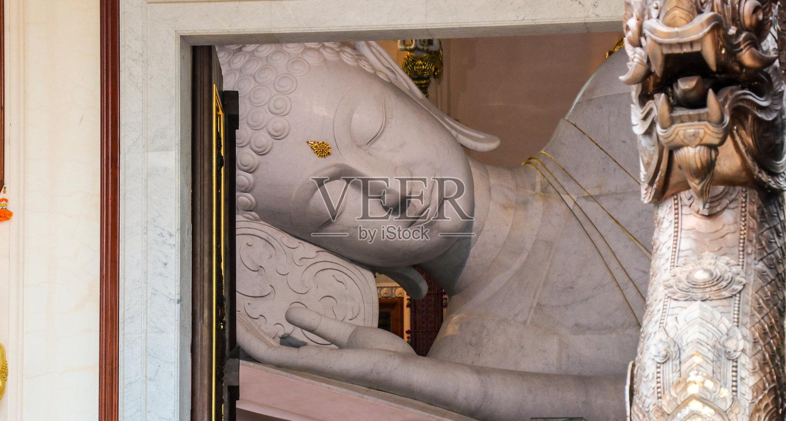 泰国乌隆他尼的帕普孔寺照片摄影图片