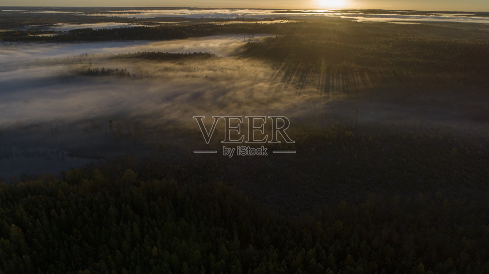 秋季早晨的俯瞰景色照片摄影图片