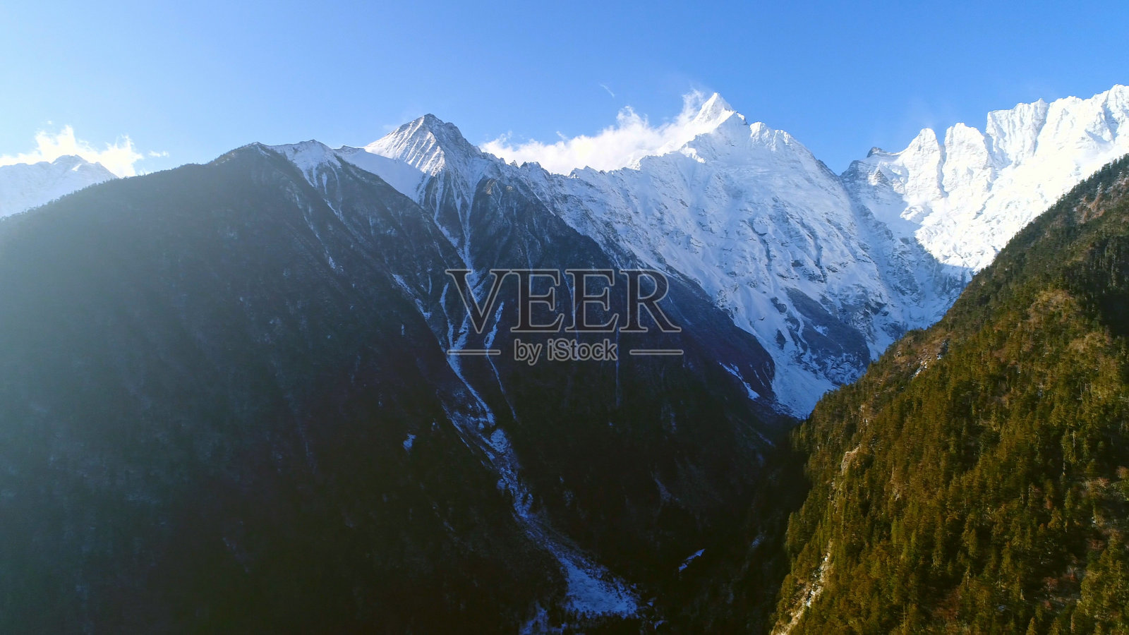 梅里雪山，云南省迪庆藏族自治州德钦县云岭乡，中国，亚洲。照片摄影图片