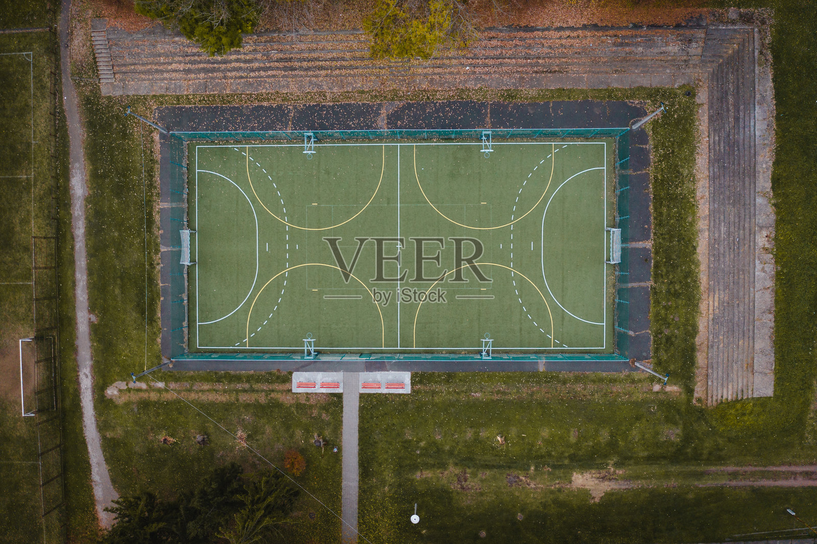 秋季户外运动场的俯视图照片摄影图片