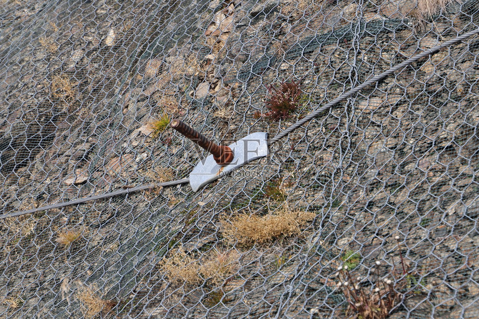 防止落石的钢网安全设施照片摄影图片