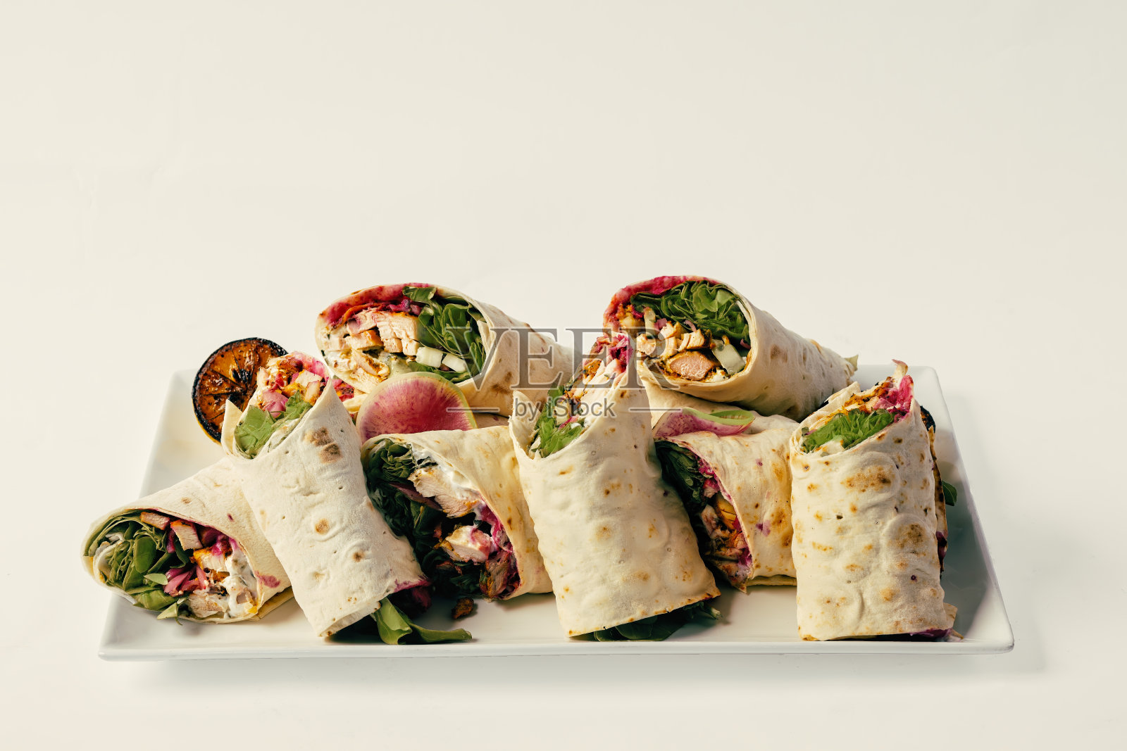 凯撒鸡肉卷照片摄影图片