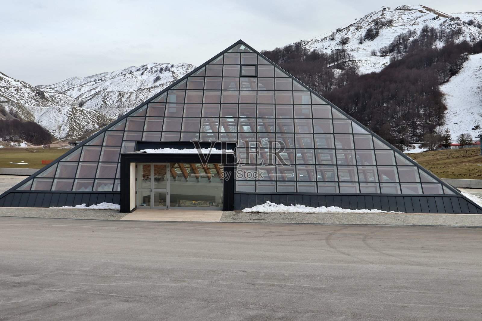 坎皮泰洛·马泰塞 - 金字塔照片摄影图片