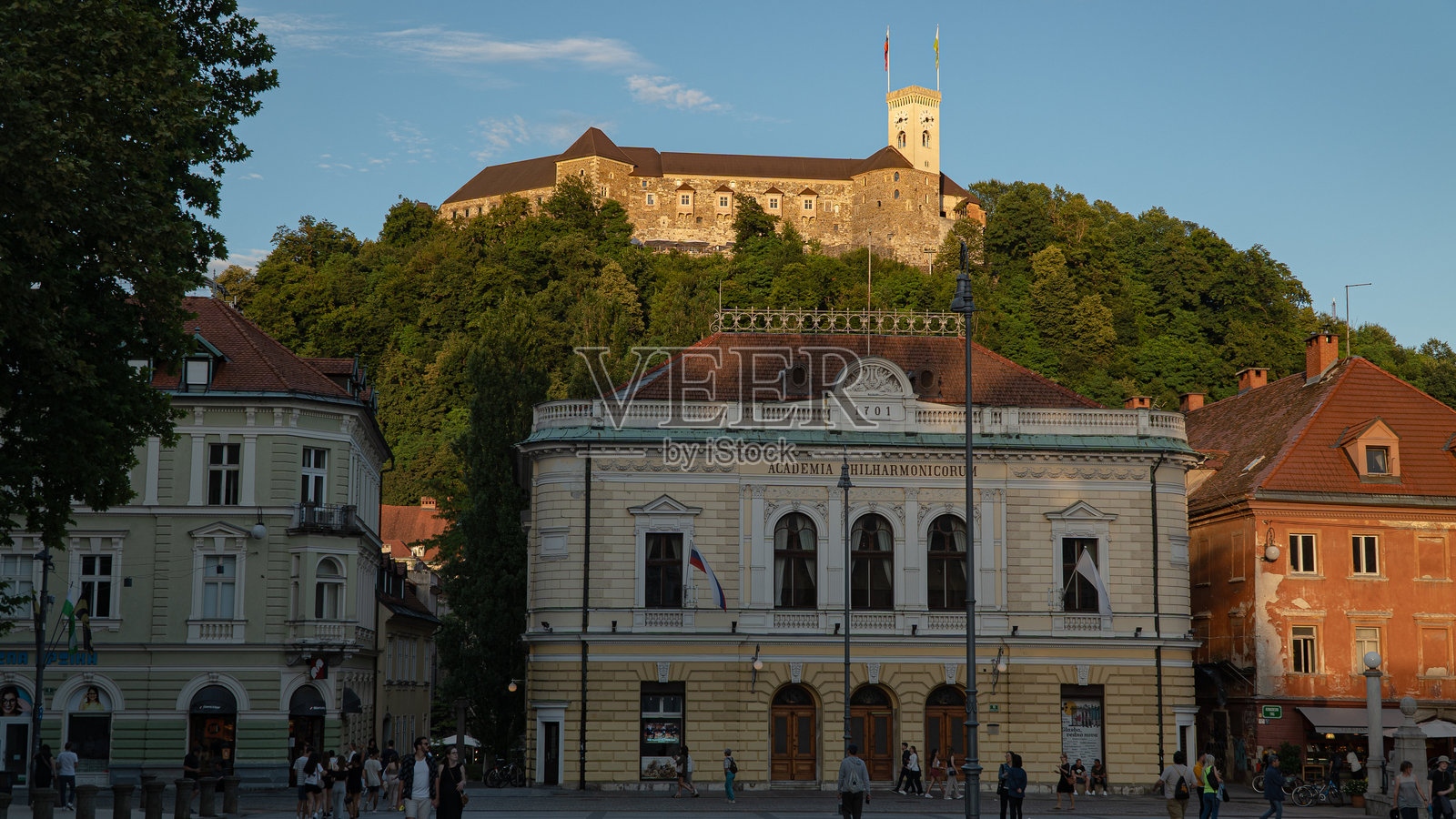 斯洛文尼亚卢布尔雅那市中心的景观照片摄影图片