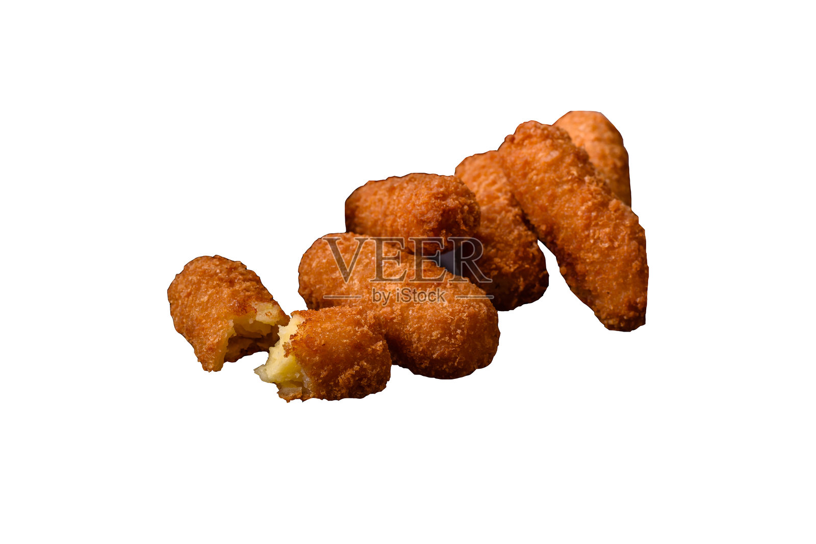 美味的脆皮奶酪棒，配有马苏里拉奶酪、盐和香料照片摄影图片