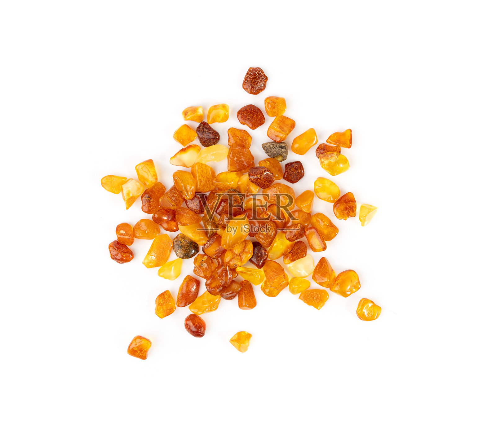 琥珀石孤立，抛光的橙色宝石，自然波罗的海琥珀宝石，金色树脂晶体照片摄影图片