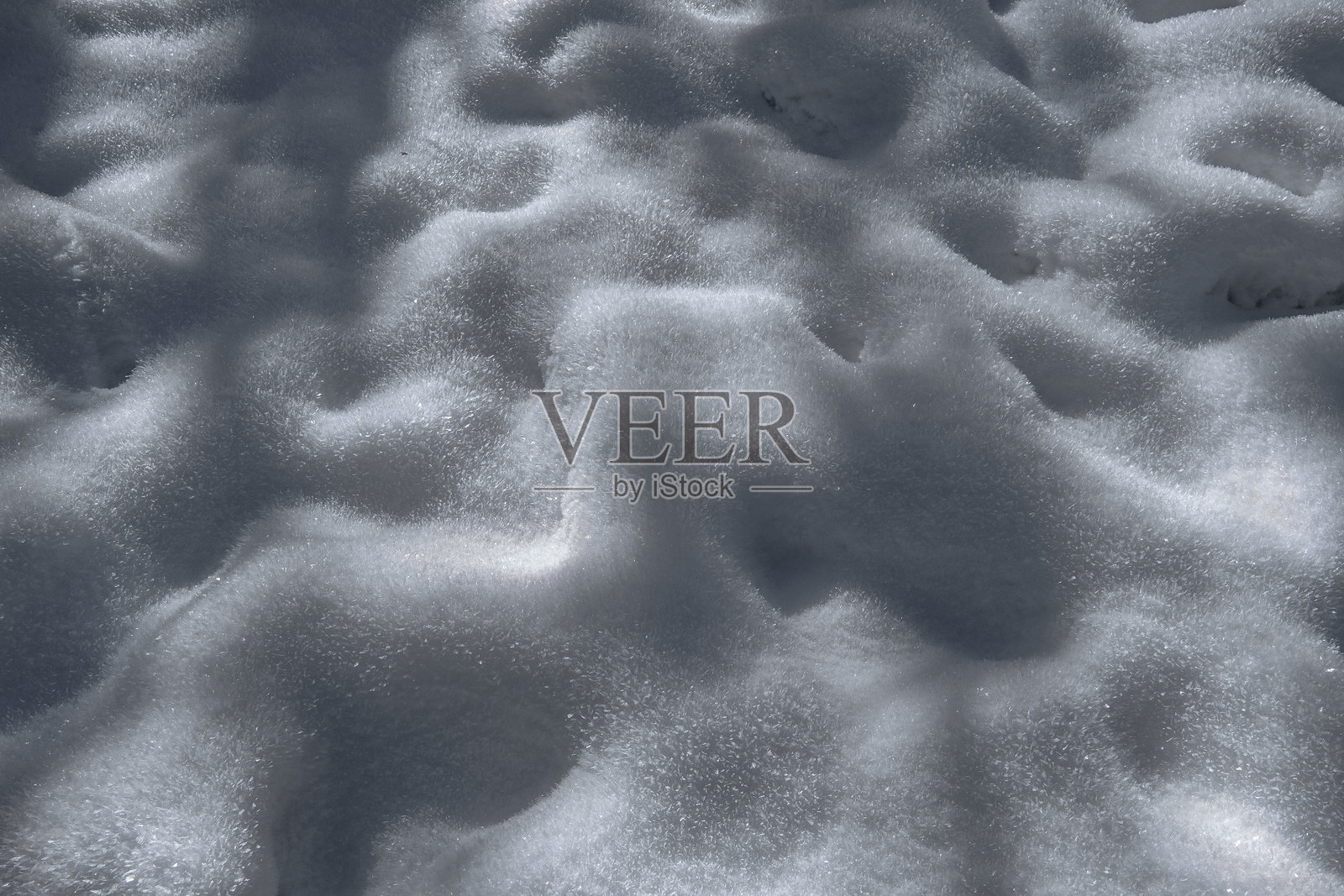 新近落下的白雪特写照片摄影图片