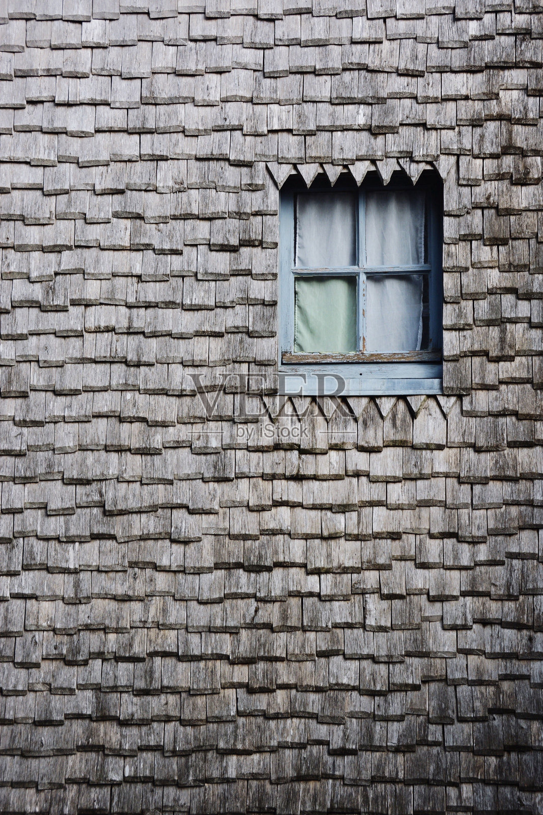 屋顶上的全景窗户照片摄影图片