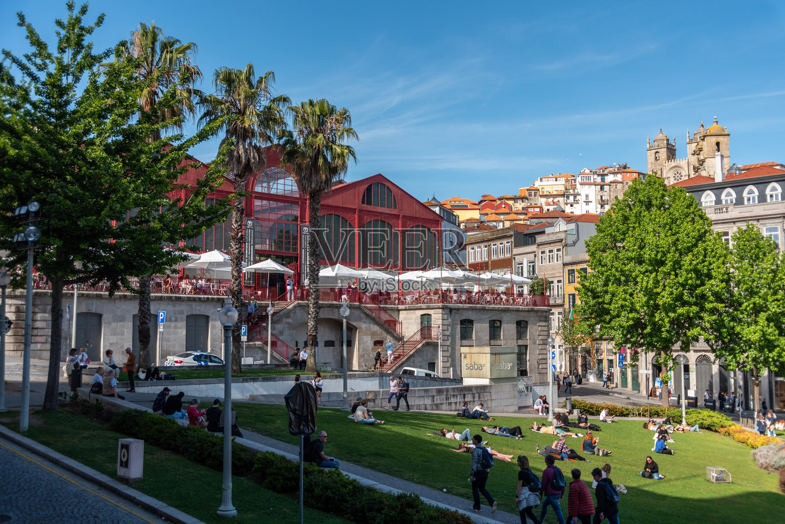 波尔图的亨利克王子花园内的费雷拉·博尔赫斯旧市场大厅照片摄影图片