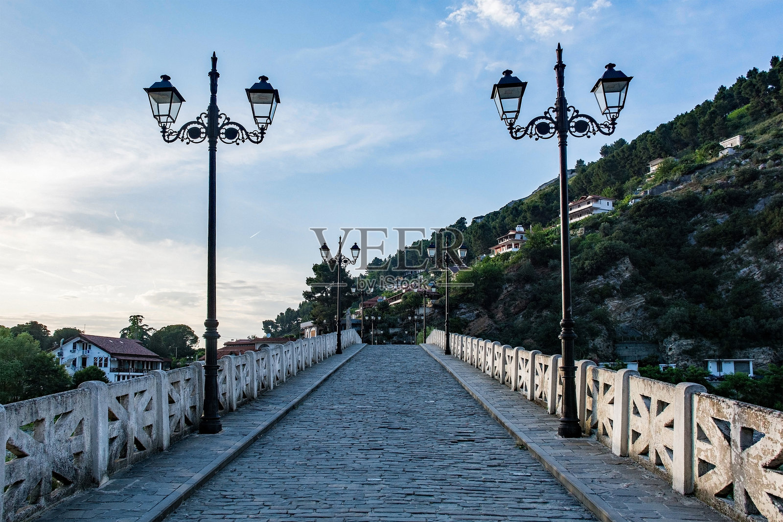 阿尔巴尼亚贝拉特的戈里察桥照片摄影图片