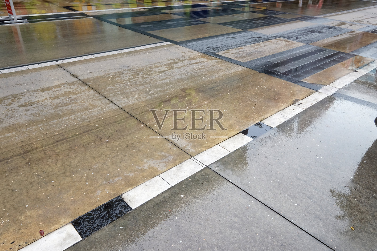 在地板上的倒影照片摄影图片