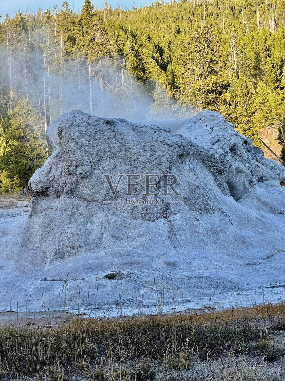 黄石国家公园的上间歇泉盆地照片摄影图片