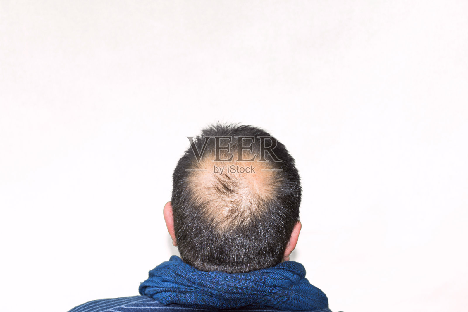 男人头部特写照片摄影图片